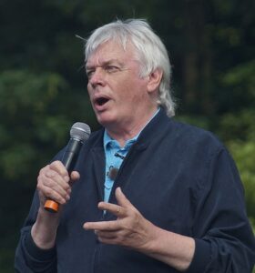 David Icke Biography – Skeptiko – Science at the Tipping Point